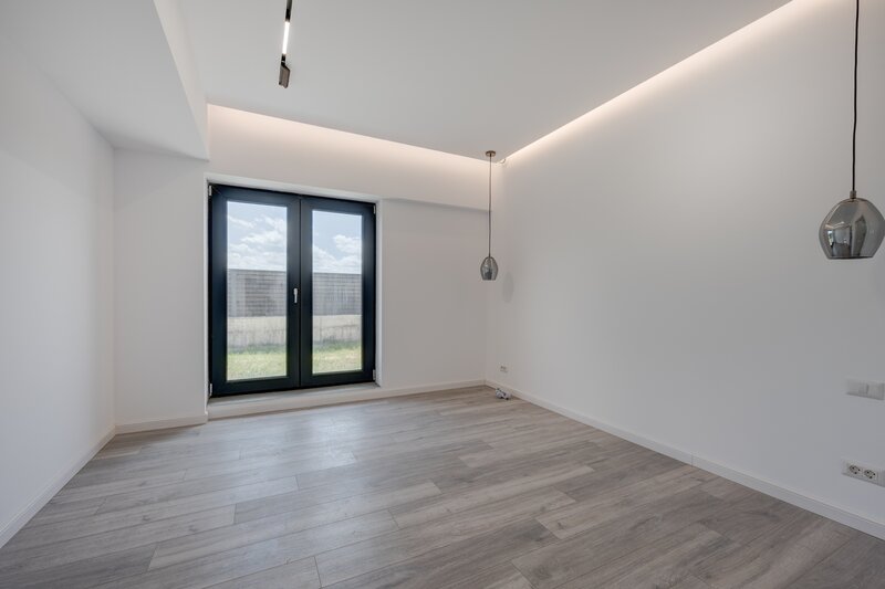 Bucuresti Nord, Pipera, 4 camere, 155 mp utili, 188 mp curte, parter.